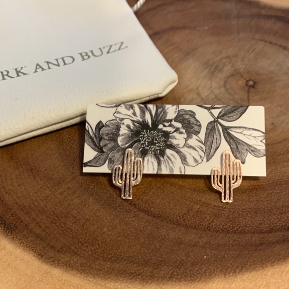 Park and Buzz post style earrings - Picture 4 of 4